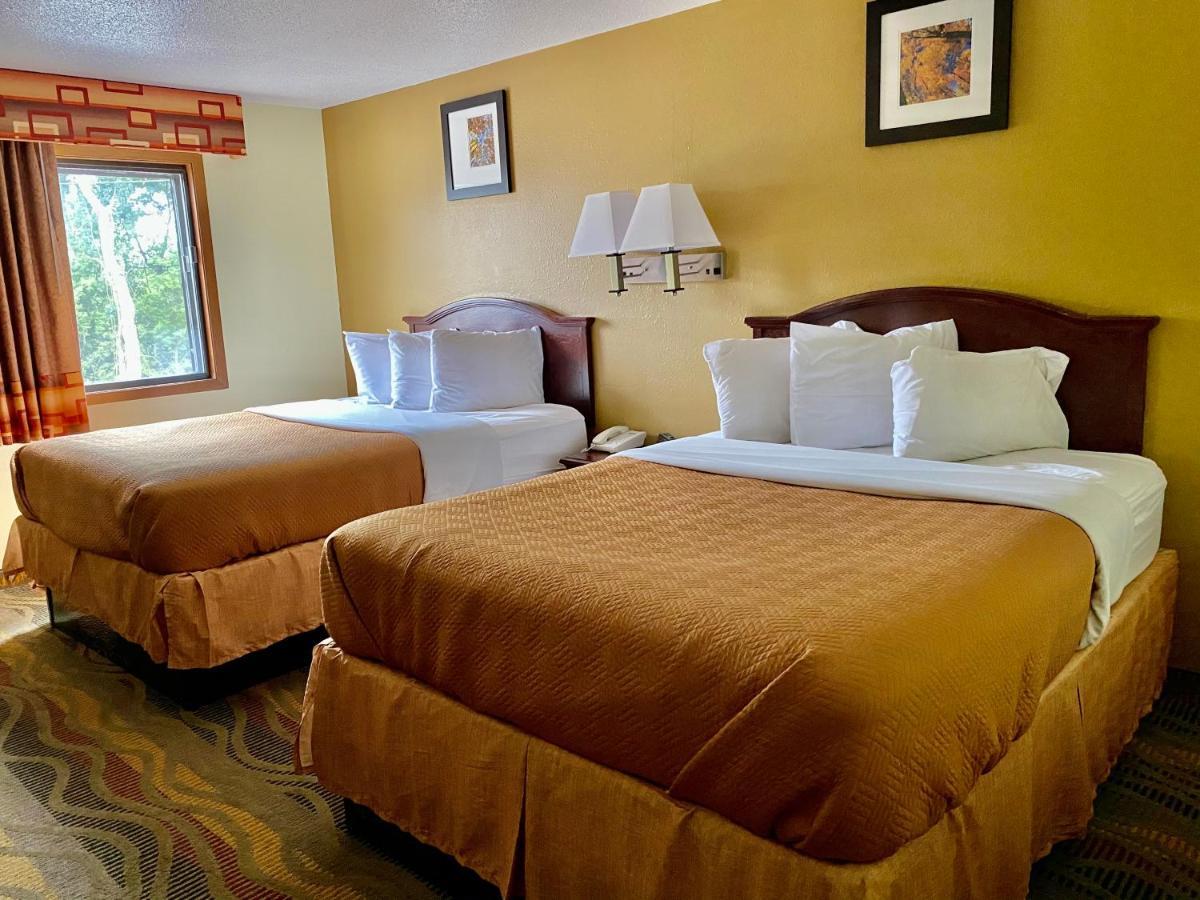 Travelodge By Wyndham La Porte/Michigan City Area Exterior foto
