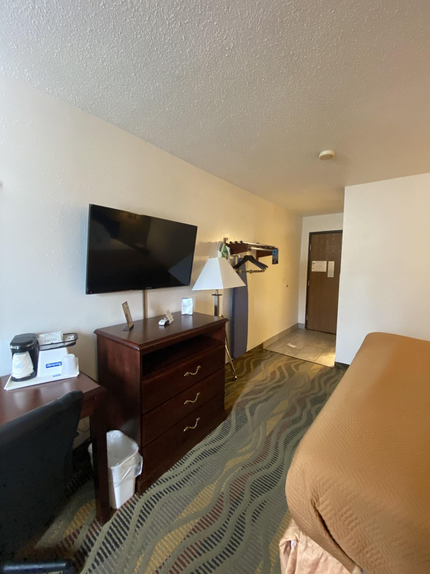 Travelodge By Wyndham La Porte/Michigan City Area Exterior foto